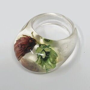 Vintage Lucite Bubble Dome Ring with Dried Flowers Size 6.5